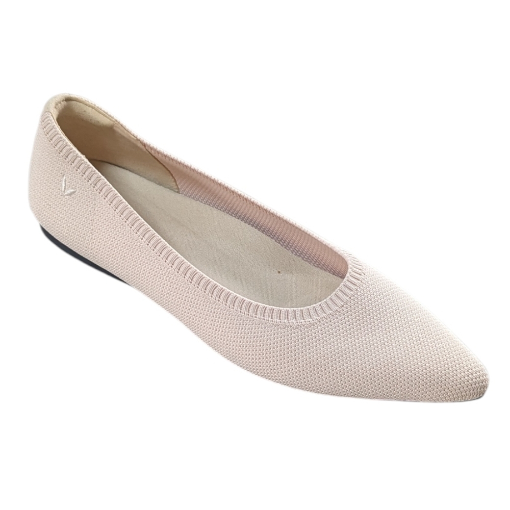 Vivaia, Aria, Cream / Ivory Pointed Toe Ballet Flats. Size 39/8